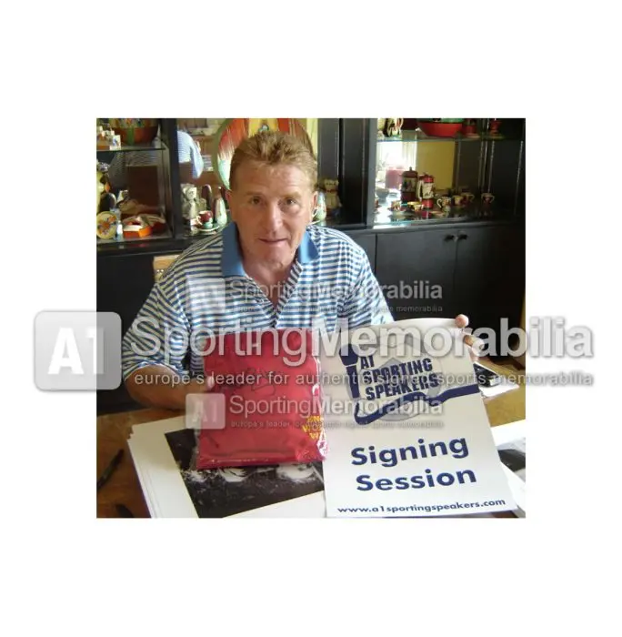 Photo Bobby Moore Signée Photo Autographe Bobby Moore A4 Encadrée