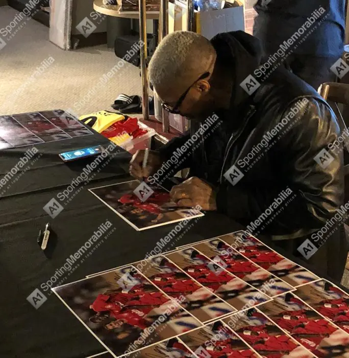 Framed Djibril Cisse Signed Liverpool Photo - UEFA Super Cup Final