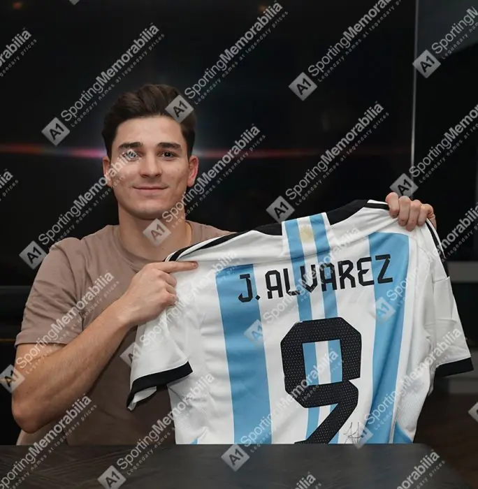Julian Alvarez Signed Argentina Shirt: Home, 2022-23 - Genuine
