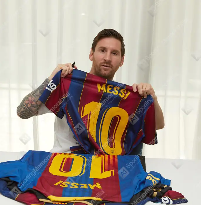 Framed Lionel Messi Official FC Barcelona Signed Shirt - 2020-2021