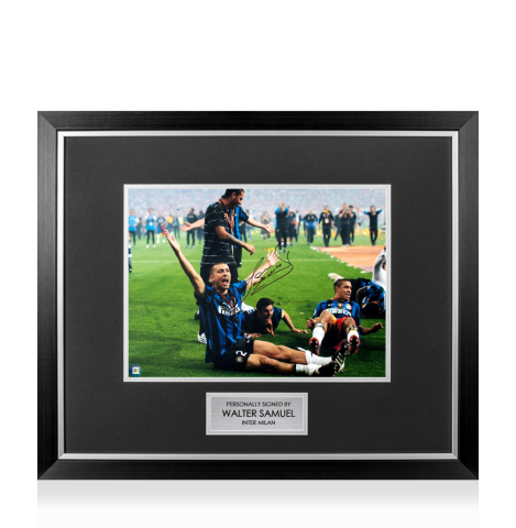 Premium Framed Walter Samuel Signed Internazionale Photo: 2010 Champions League Winner