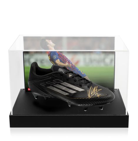 David Villa Signed Boot: Adidas - In Acrylic Photo Display Case