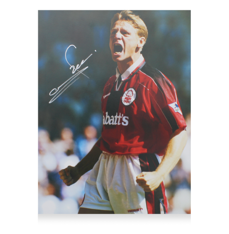 Stuart Pearce Signed Nottingham Forest Photo: Roar Celebration