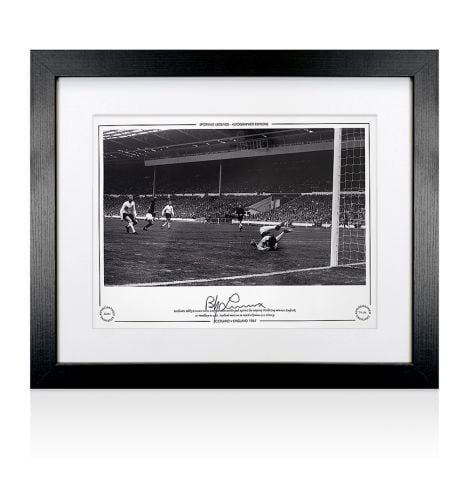Framed Bobby Lennox Signed Scotland Photo - Scotland vs England 1967