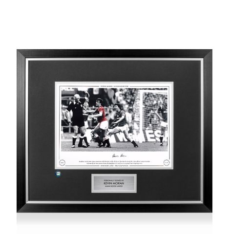 Premium Framed Kevin Moran Signed Manchester United Photo - 1985 FA Cup Winner
