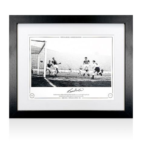 Framed Bobby Smith Signed Tottenham Hotspur Photo - 1961