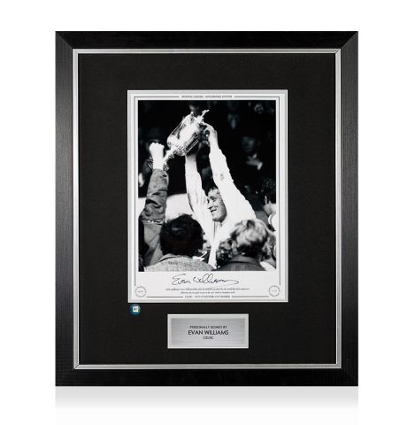 Premium Framed Evan Williams Signed Celtic Photo - 1971/72 Scottish Cup Winners