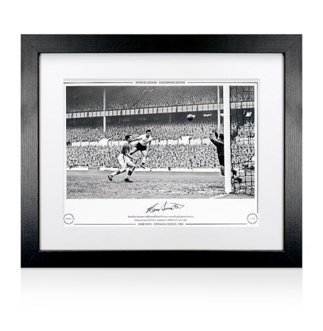 Framed Bobby Smith Signed Tottenham Hotspur Photo - 1958