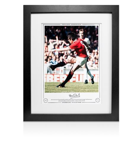 Framed Stuart Pearson Signed Manchester United Photo - 1977 FA Cup Winners