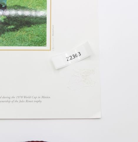 WAREHOUSE SECONDS Pele Signed Brazil Photo: Swapping Shirts With Bobby Moore - Grade D