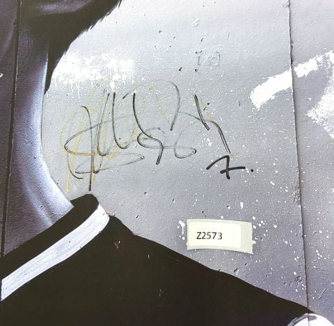 WAREHOUSE SECONDS Son Heung-min Signed Graffiti Art Black & White Celebration - Grade D