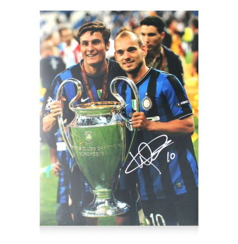 WAREHOUSE SECONDS Wesley Sneijder Signed Internazionale Photo: UEFA Champions League Winner - Grade D