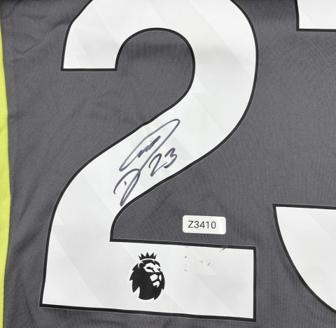 WAREHOUSE SECONDS Emiliano Martinez Back Signed Aston Villa 2025-26 Home Shirt - Grade B