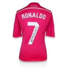 cristiano-ronaldo-signed-real-