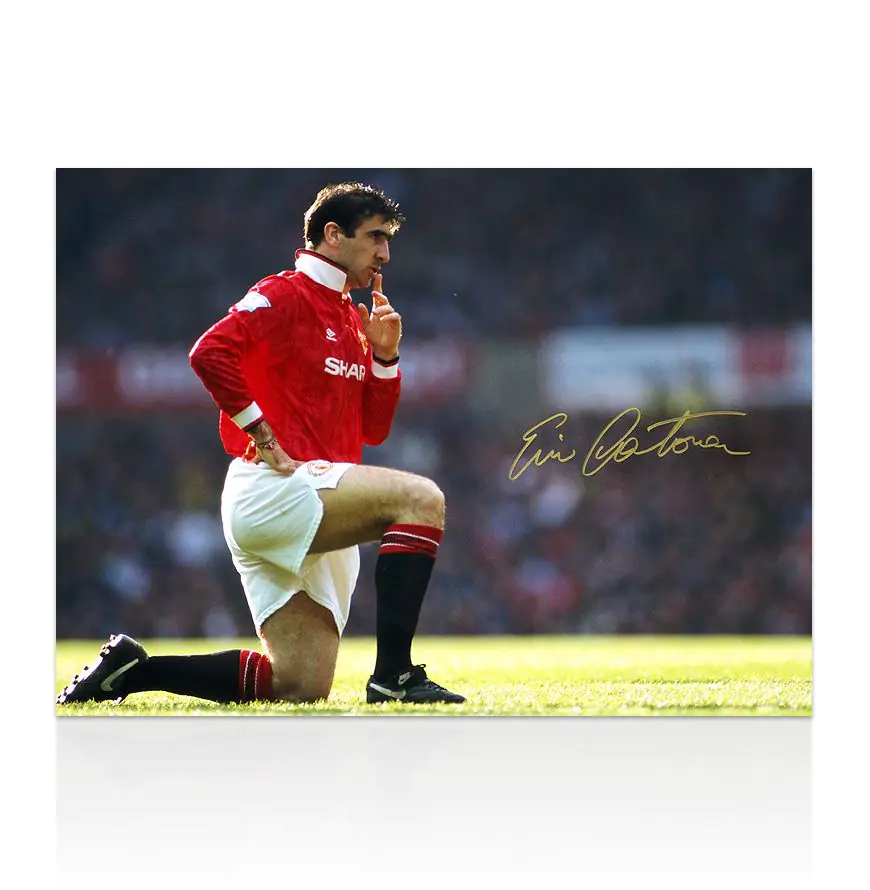 Eric Cantona Signed Manchester United Photo - Knee Down