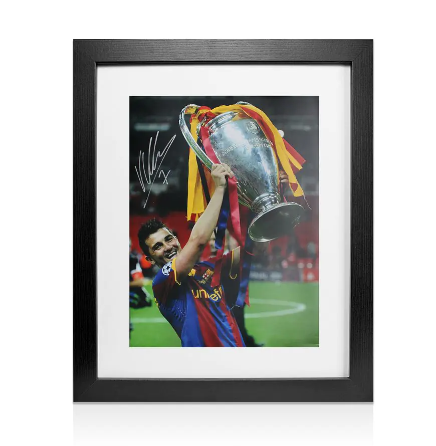 Framed David Villa Signed FC Barcelona Photo - UEFA Champions