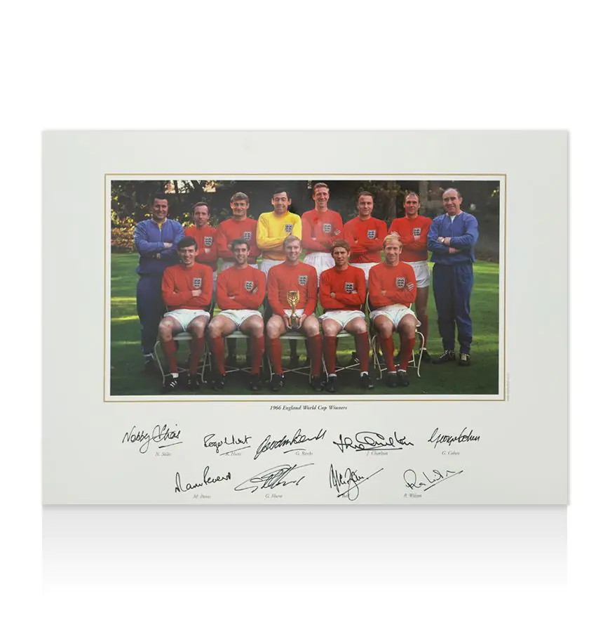 Maillot Angleterre 1966 Réplique Signé - 9 Signatures - Collection
